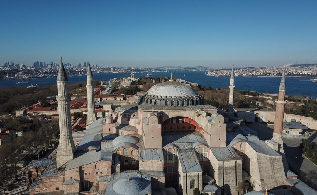 An aerial picture shows Hagia Sophia in Istanbul - Photo: Bulent Kilic/AFP