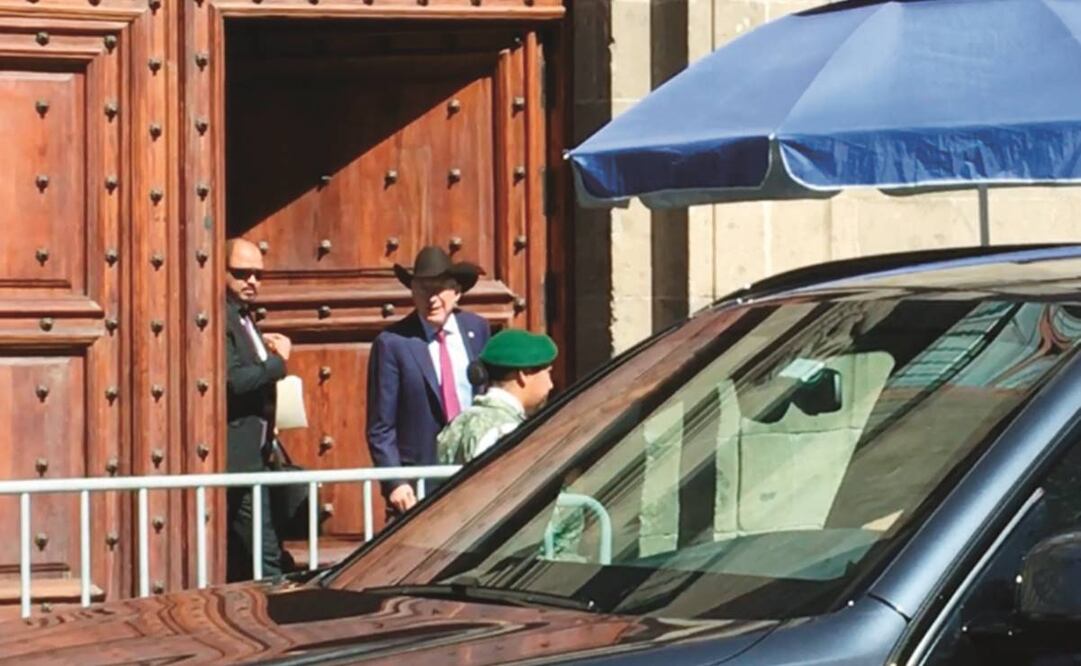 El embajador de Estados Unidos en México, Ken Salazar, y el presidente López Obrador sostuvieron un encuentro en Palacio Nacional, previo a la visita de Joe Biden.