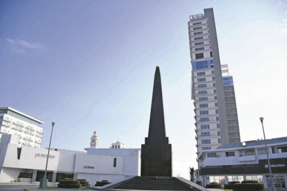 Torre Centro, casi terminada, pero en medio de la polémica