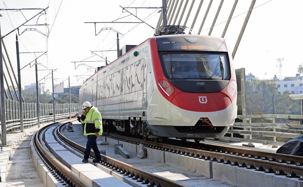 Como parte de las pruebas se revisa que no haya deformaciones ni desplazamientos con el paso de los trenes. Foto: Carlos Mejía / EL UNIVERSAL