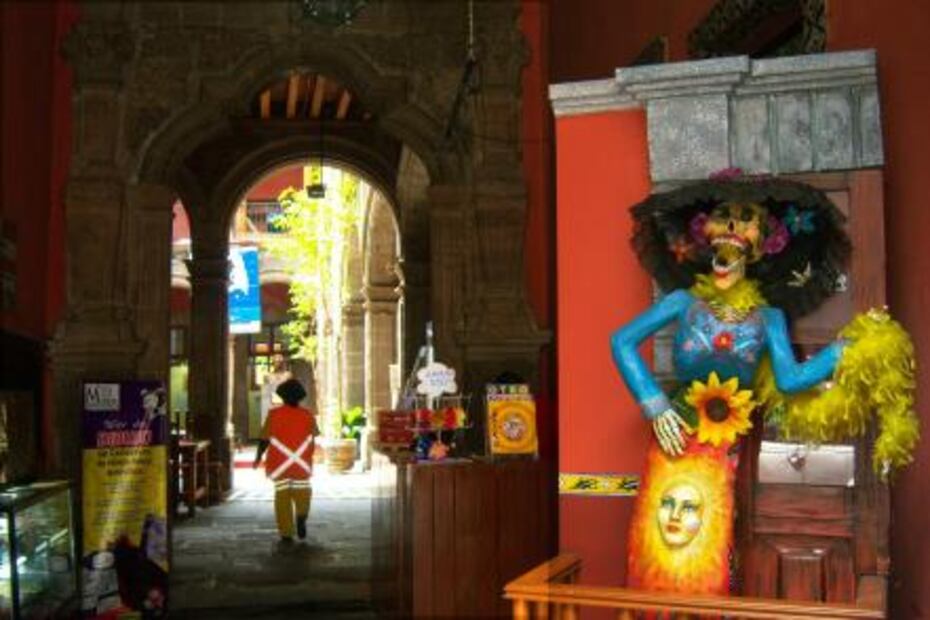 De centro educativo religioso a casa del humor