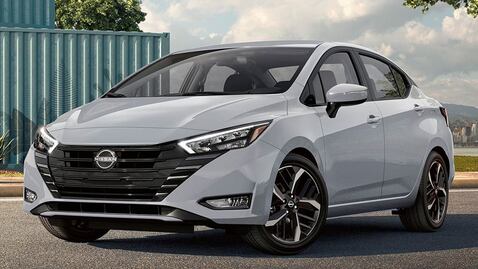 Cuánto cuesta el Versa 2025 más caro