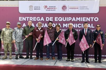 Encabezan Isaac Montoya y Delfina Gómez entrega de equipo a Guardia Municipal en Naucalpan; habrá 250 nuevas patrullas
