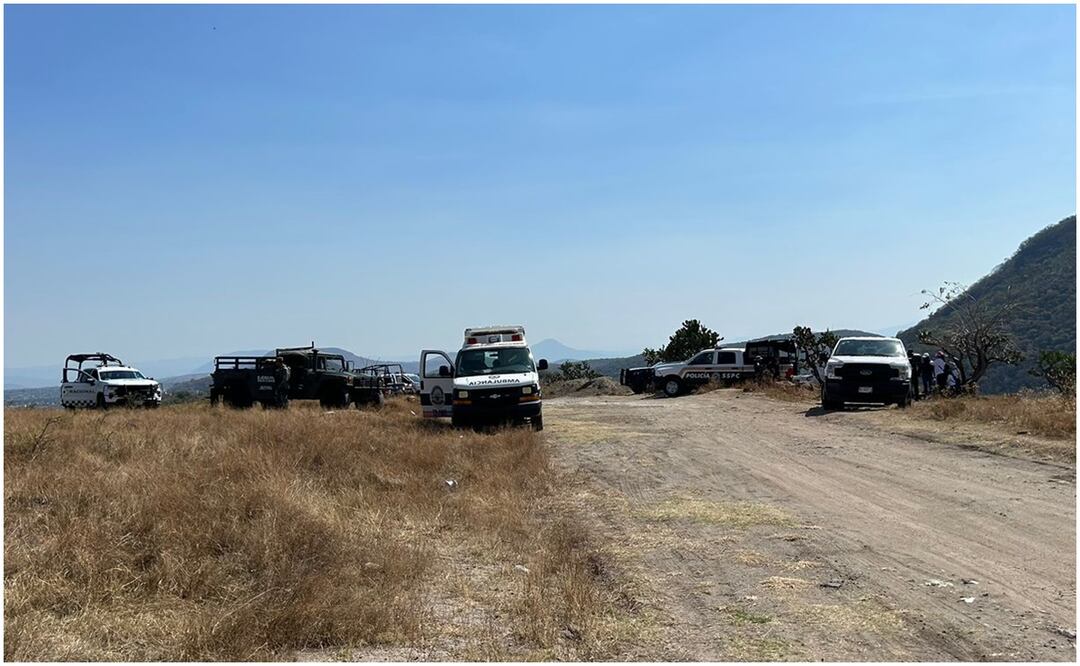 El perímetro donde se encontraron las cuatro osamentas en fosas clandestinas, fue acordonado por elementos de seguridad de Morelos (23/01/2025). Foto: Especial