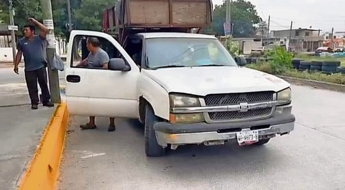 El jueves una joven fue despojada de su auto; familiares acudieron a buscarla. Foto: Especial