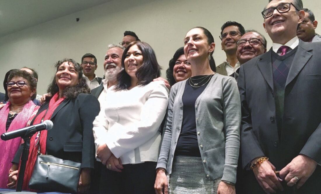 Claudia Sheinbaum se reunió por primera vez con diputados electos de la coalición Juntos Haremos Historia, los cuales serán la mayoría en el Congreso, para definir una agenda conjunta. (GERARDO SUÁREZ. EL UNIVERSAL)