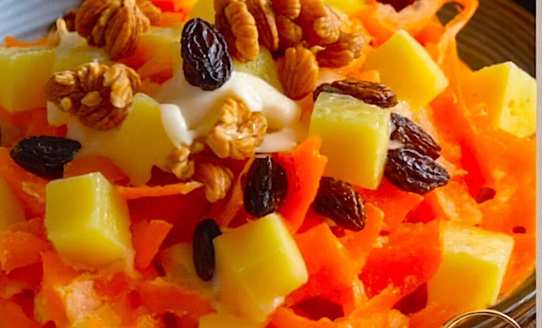 La puedes hacer con crema o yogur natural o de piña / Imagen creada por IA