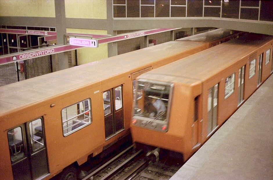 En esta foto del interior de la terminal se aprecia la configuración de dos vías que se mantendrá aún tras los nuevos trabajos de ampliación e interconexión del transporte. Colección Villasana.