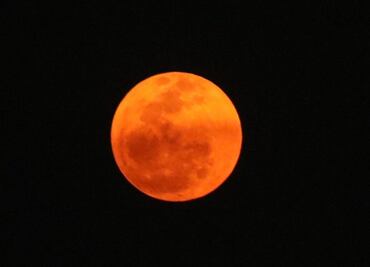 FOTOS: Así se vio la Luna Rosa de abril en México