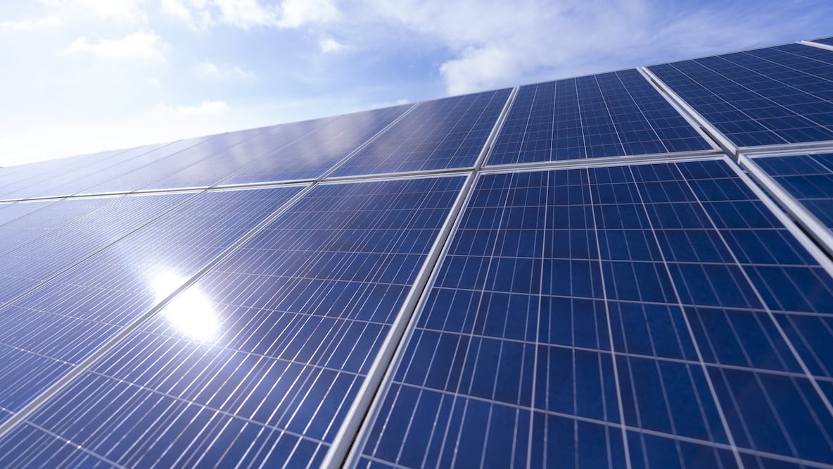 El fondo invirtió en un sistema fotovoltaico de 644.8 kilowatt pico (kWp) desarrollado por Energías Limpias de México. foto ilustrativa. distribución EL UNIVERSAL.