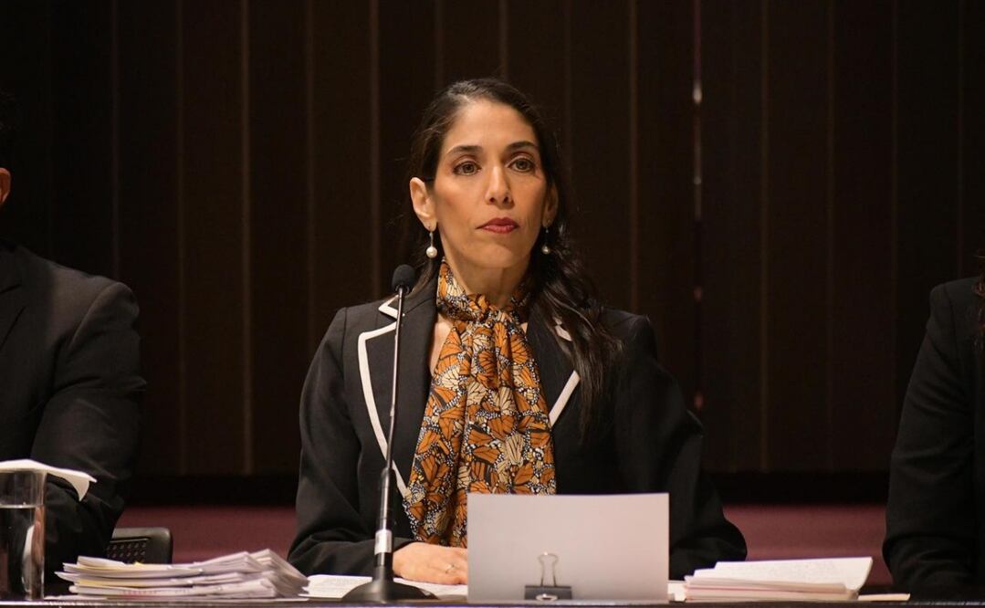 La fiscal Verónica Hernández Giadans compareció ante el Congreso del Estado como parte de la rendición de cuentas anual. Foto: Especial