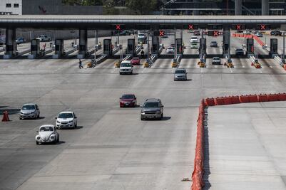 Salen 37 autos por minuto de la CDMX hacia Querétaro