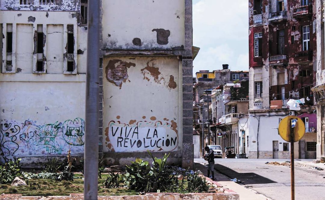 Una crónica desde La Habana, don
de los apagones y el desabasto de
alimentos y combustible llevan a los
cubanos a buscar en la basura. Foto: VICENTE ALFONSO