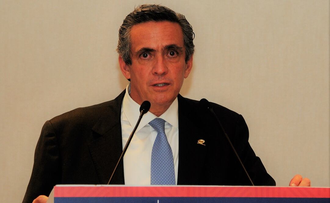 Ángel García-Lascurain tomó protesta en un evento con la mínima presencia de asociados debido a la pandemia de Covid-19. Foto: Especial 