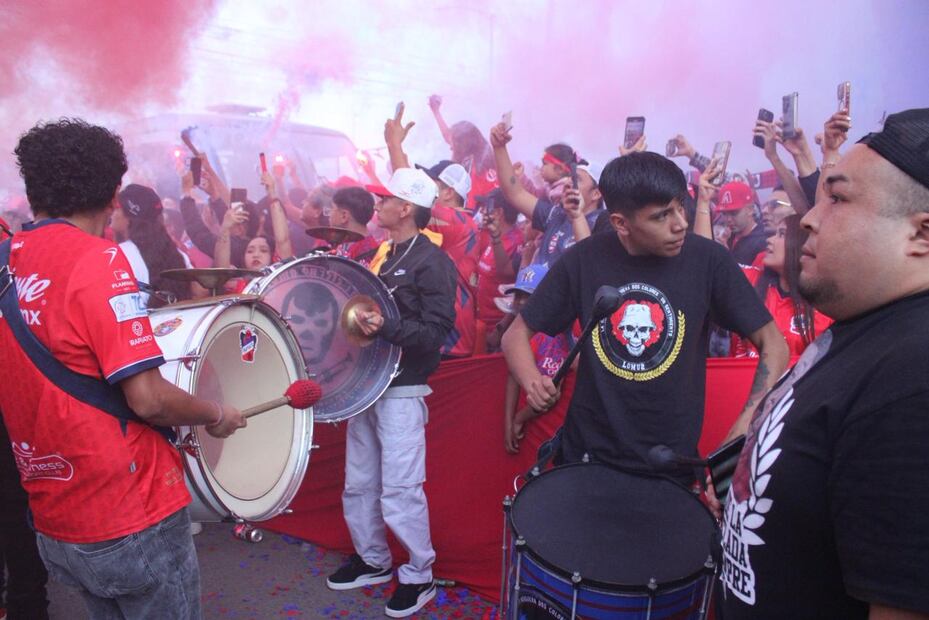 Aficionados en el Estadio Sergio León Chávez, durante la Final de Ida en la Liga de Expansión - Foto: Maritza Villagómez/EL GRÁFICO