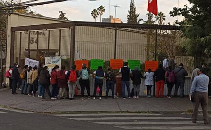 Trabajadores de Salud en Oaxaca liberan a director del Insabi tras retenerlo por 7 horas