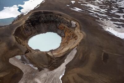 El volcán islandés en el que puedes nadar