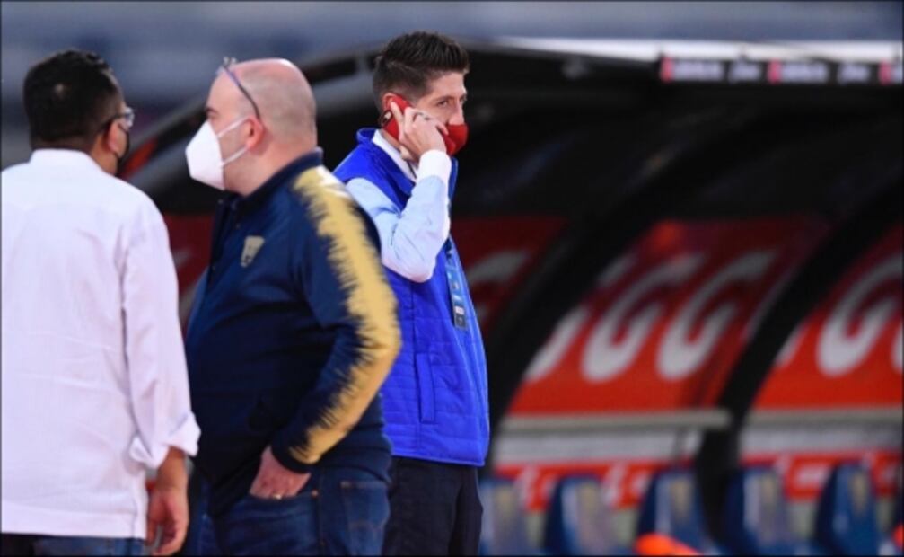 Alcaldía Coyoacán cuida un estadio vacío e ignora desmanes afuera de CU