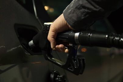 ¿Cualquier auto puede usar diésel ante la falta de gasolina?