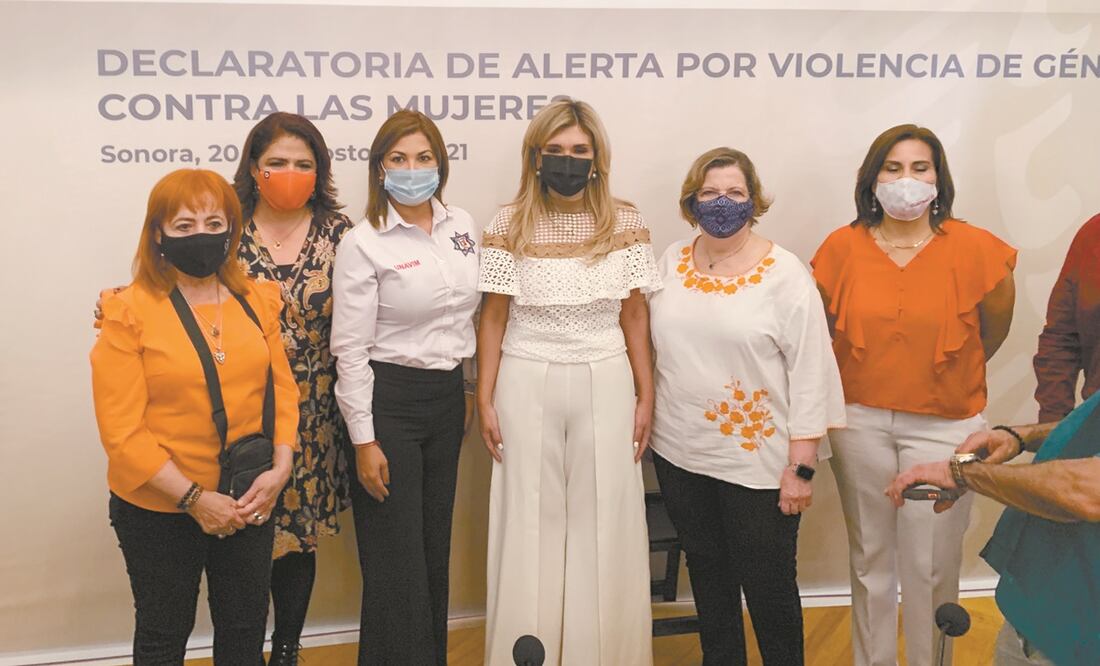 Rosario Piedra Ibarra (prime-ra a la izq.), titular de la CNDH, acudió a la activación de la alerta. Foto: Amalia Escobar/ EL UNIVERSAL.