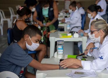 Flurona no aumenta el riesgo de mutación del coronavirus, dice experto de la OMS