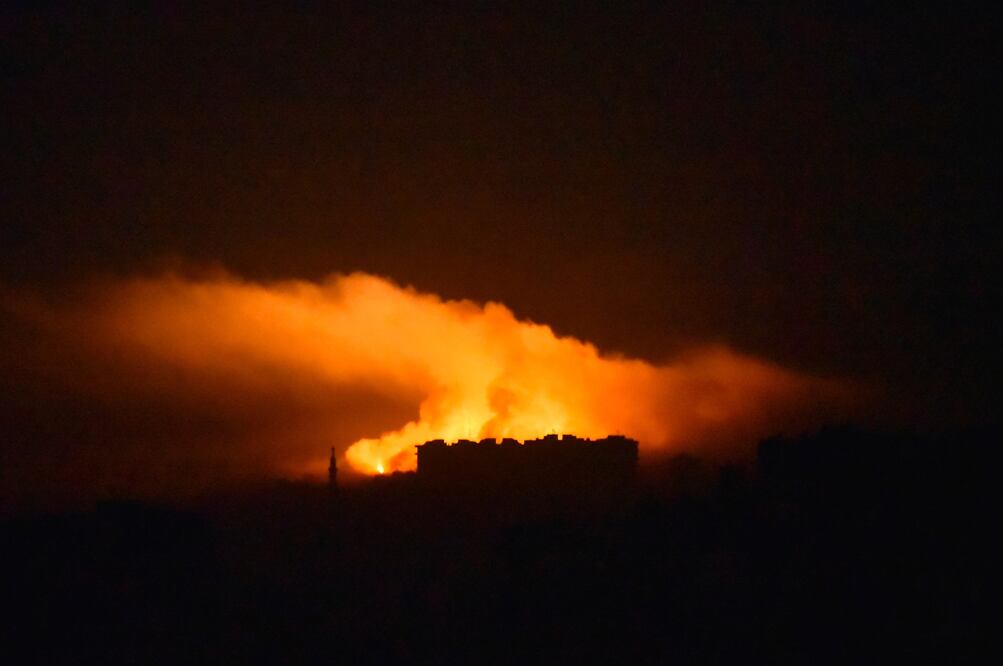 Desde el pasado amanecer se registran bombardeos contra algunos pueblos cerca del centro de Siria (Foto Archivo Xinhua)