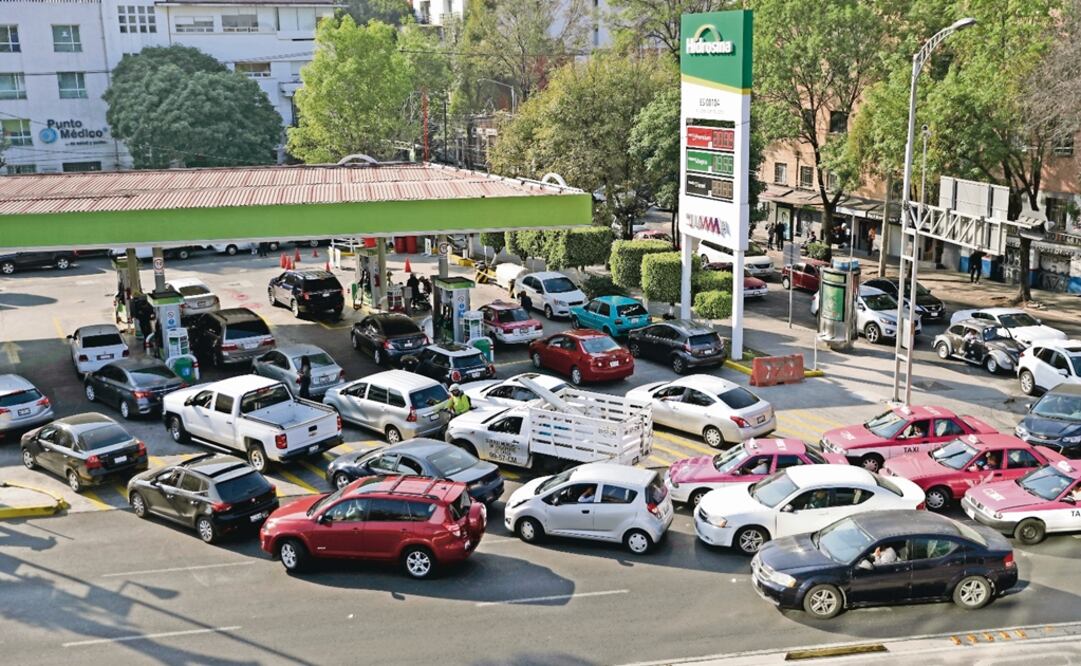 President López Obrador's first major move against corruption risks angering consumers and hurting the economy - Photo: Iván Stephens/EL UNIVERSAL