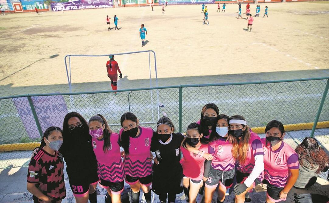 En el torneo de futbol Violeta participan 105 mujeres de entre 15 y 29 años de edad, que compitieron en el deportivo Bondojito, en la alcaldía GAM. Foto: Germán Espinosa/ EL UNIVERSAL