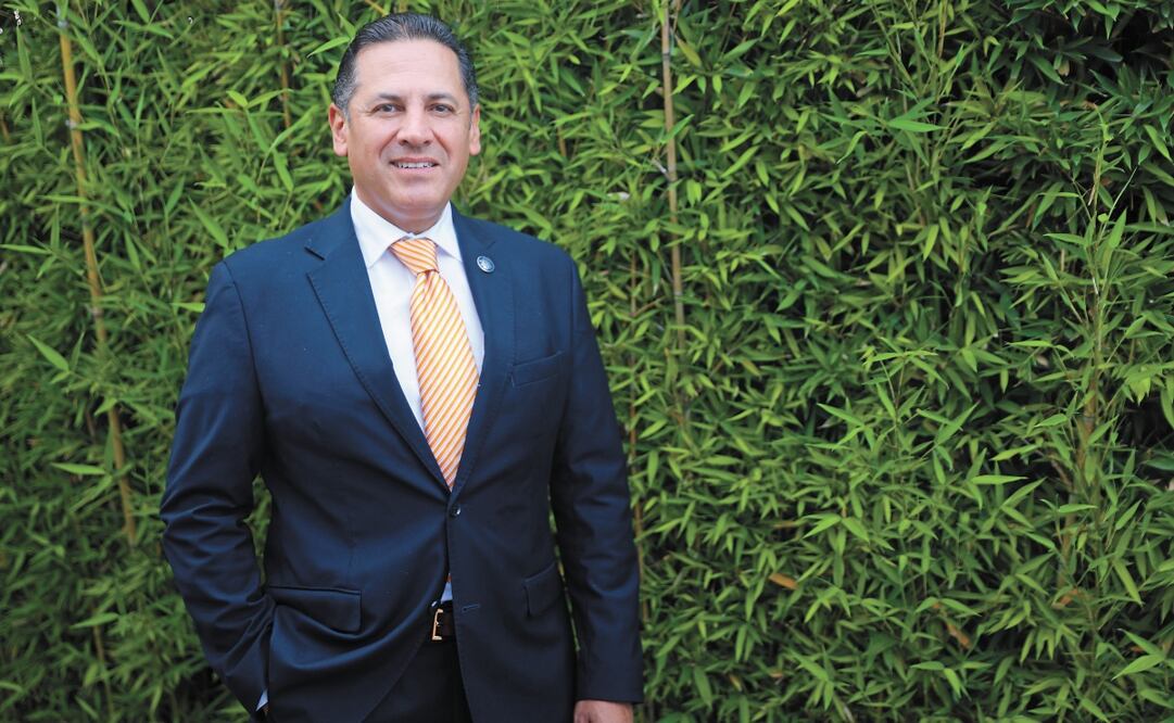 El representante de la Asociación Sindical
de Pilotos Aviadores de México destaca la
administración de marinos y el esfuerzo
por mejorar operaciones, seguridad y
servicios, pese a que la terminal aérea no
cuenta con los recursos necesarios. Foto: Fernanda Rojas / El Universal