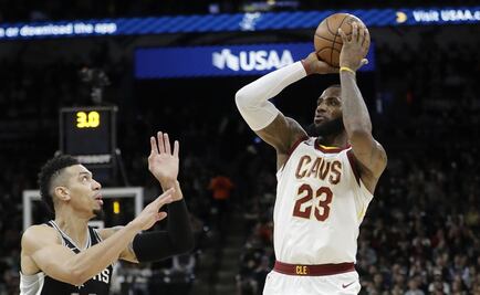 LeBron James es el más joven en llegar a los 30 mil puntos