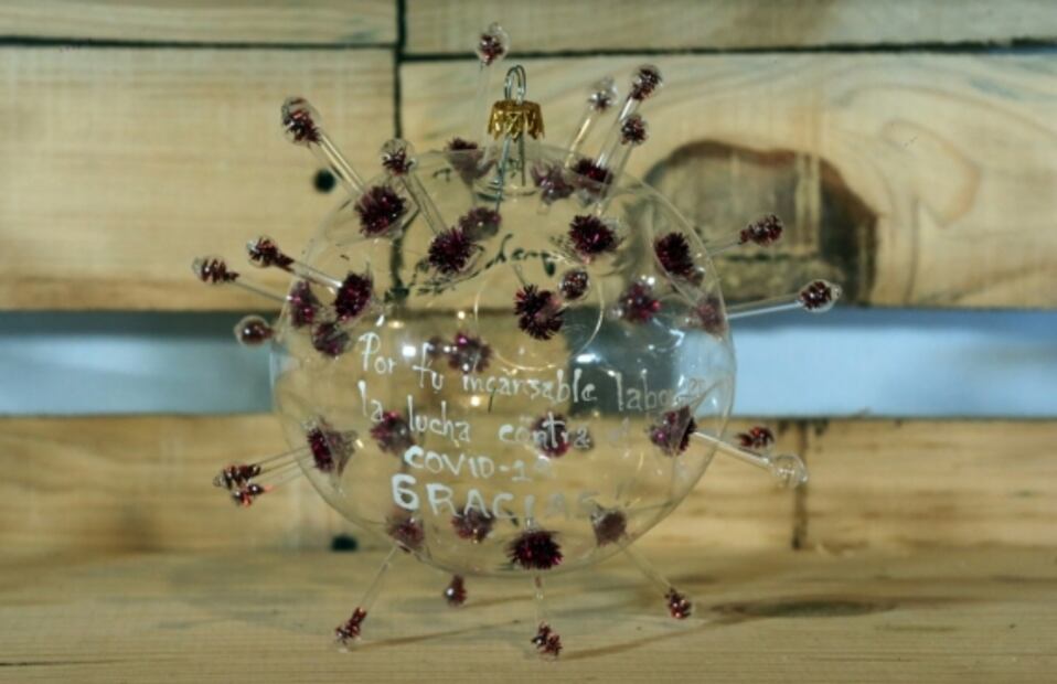 Multitudes en tiendas departamentales, la esfera Covid-19 y aplicación de pruebas rápidas, entre las fotos de la semana