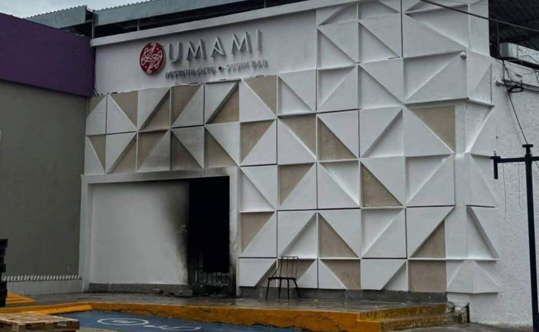 El restaurante Umami, ubicado en Acapulco, Guerrero, sufrió daños en la fachada luego de haberle lanzado una bomba artesanal (05/06/2025). Foto: Especial