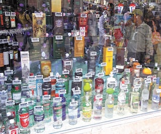 Desatino, cambiar IEPS de bebidas alcohólicas: SHCP