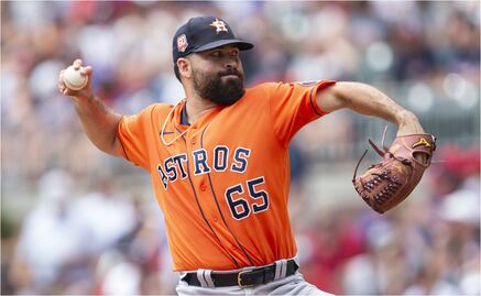 José Urquidy alcanzó su triunfo número 12 en la temporada en las Grandes Ligas