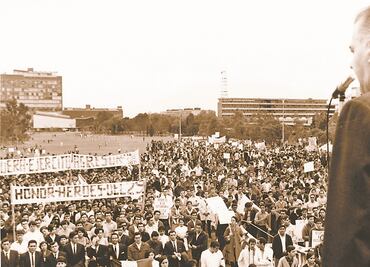 Un día como hoy de 1968: Barros Sierra, entonces rector de la UNAM, presenta su renuncia