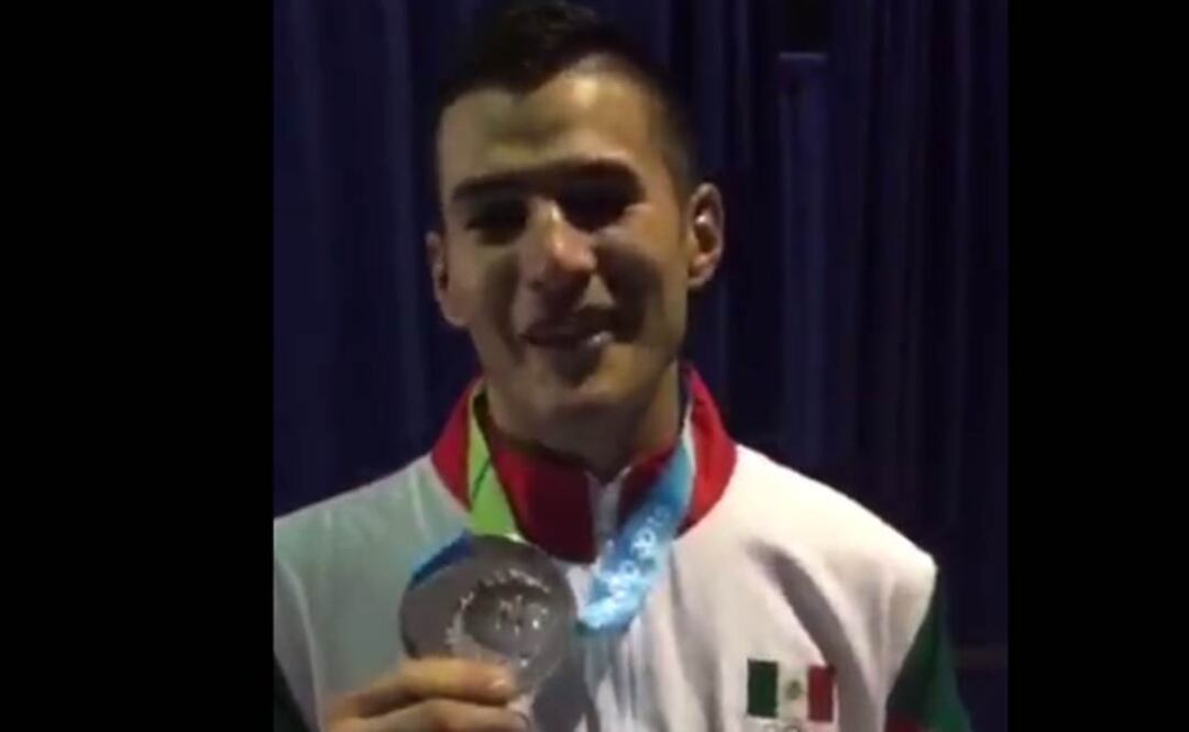Lindolfo Delgado gana plata en box. Tomada de: @Conade