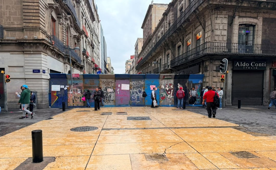 Gobierno capitalino amplía accesos en cerco del Centro Histórico; comerciantes piden más apertura
Foto: Arturo Ordaz Díaz