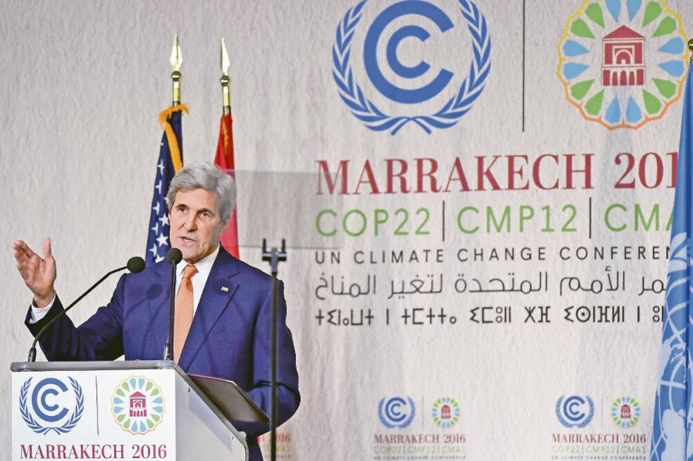 El secretario estadounidense de Estado, John Kerry, durante su discurso de ayer en la cumbre climática COP22, en Marrakech (MARK RAISTON. REUTERS)