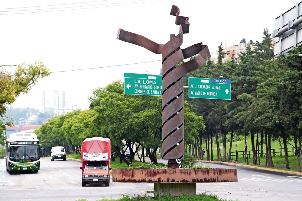 Las piezas artísticas que serán reparadas se ubican en los camellones de la avenida Vasco de Quiroga; algunas ya están deterioradas debido a que se encuentran a la intemperie (ARCHIVO EL UNIVERSAL)