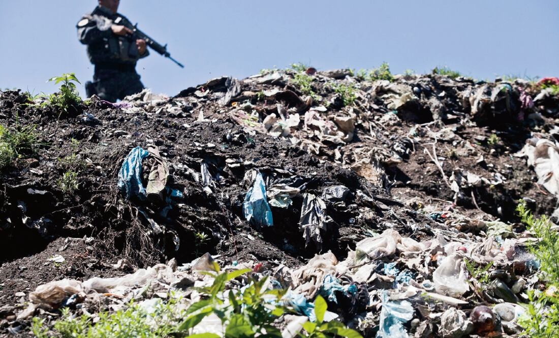 En la primera investigación se había determinado que los cuerpos de los estudiantes habían sido incinerados en el basurero de Cocula, Guerrero (ARCHIVO. EL UNIVERSAL)
