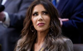 Departamento de Seguridad Nacional de EU entra en parálisis presupuestaria; tiroteos en Minneapolis, la causa