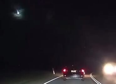 Captan en video caída de meteorito en Australia