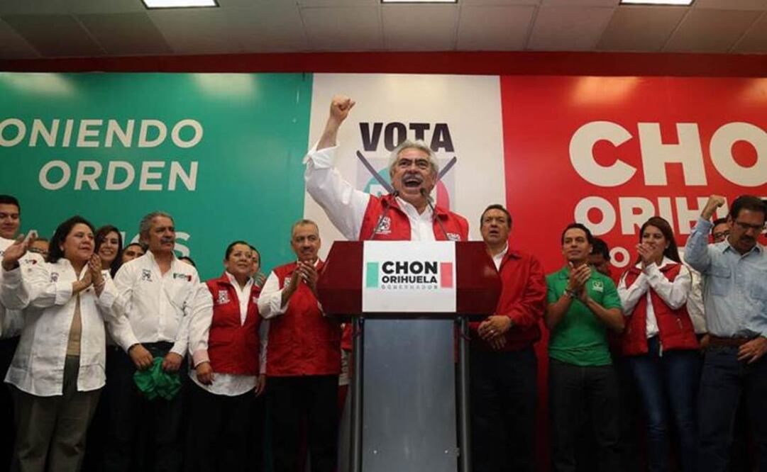 Ascención Orihuela es militante activo del PRI desde 1970. Fue alcalde de Zitácuaro, Michoacán (1984-1986), así como senador