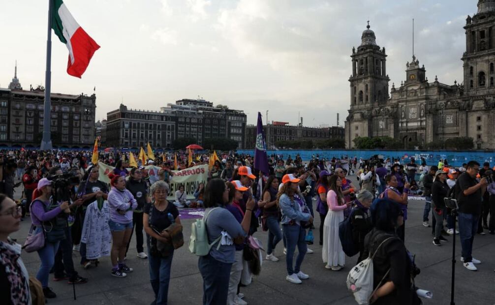 Cientos protestan en la CDMX en el Día Internacional de la Eliminación de la Violencia contra las Mujeres (25/11/2025) Foto: Fernanda Rojas/EL UNIVERSAL