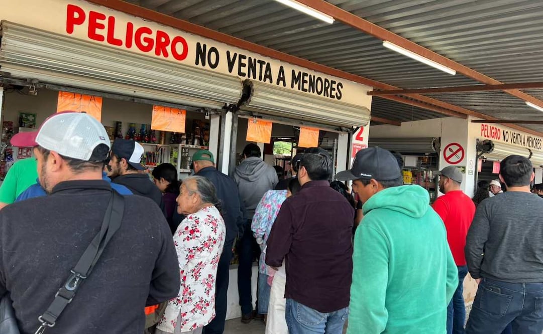 Reportan alta venta de pirotecnia para recibir el Año Nuevo en Ciudad Victoria, Tamaulipas (31/12/2025). Foto: Roberto Aguilar Grimaldo / EL UNIVERSAL
