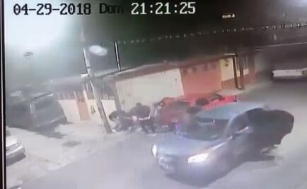 Captan momento en que asesinan a jóvenes por presunta venganza en Iztapalapa