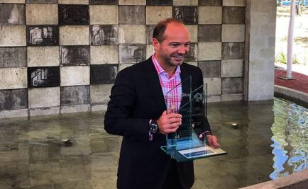 Reconocen a Luis García como "celebridad de Naucalpan"