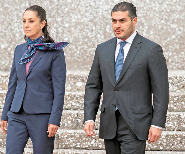 Claudia Sheinbaum Pardo y Omar García Harfuch encabezaron la entrega de reconocimientos a uniformados en el Día del Policía. Foto/GALO CAÑAS. CUARTOSCURO
