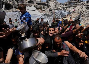 Fuerzas israelíes niegan disparos en Gaza; fallecen 31 personas al acudir por ayuda humanitaria