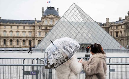VIDEO: Nuevo material del robo en el Louvre; ladrones actuaron frente a la mirada impotente de los guardias